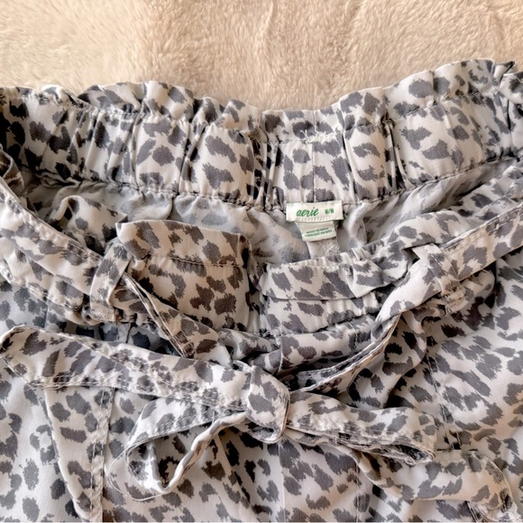 2/$20 ✨Aerie Glacier Gray Paperbag Tie Short Leopard Print Size M - Picture 7 of 7